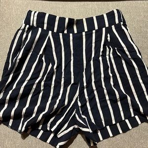 H&M flowy black and white striped shorts